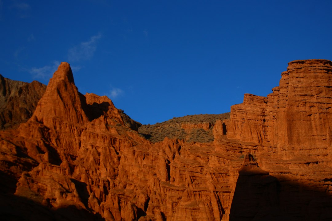 golden hour light on the red rock formations in Garden of the Gods