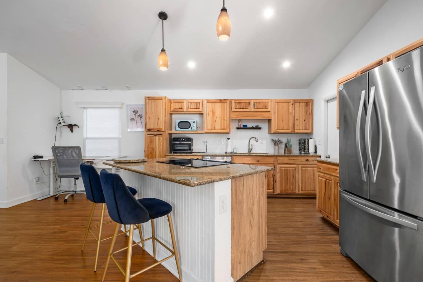 Spacious Retreat Near UF & Shands