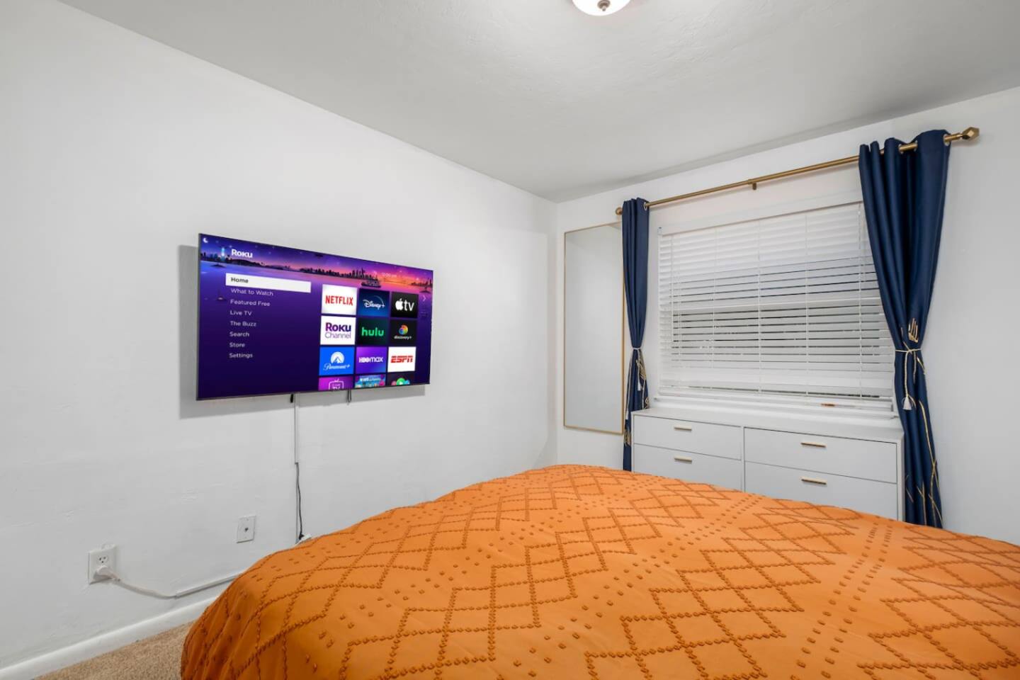 Spacious Retreat Near UF & Shands
