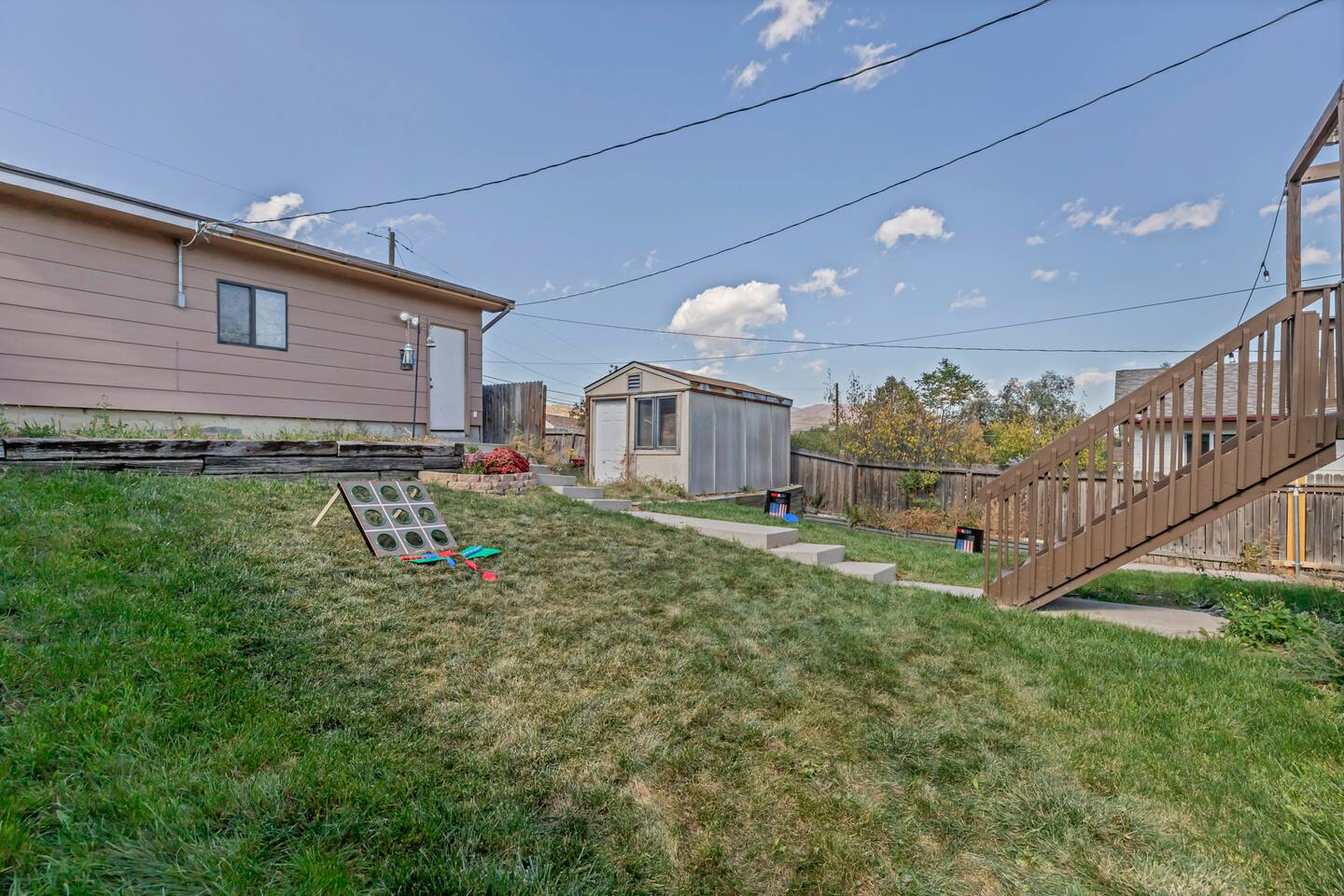 Views | 2 mins to OCC | Fire Pit | Games | Pets