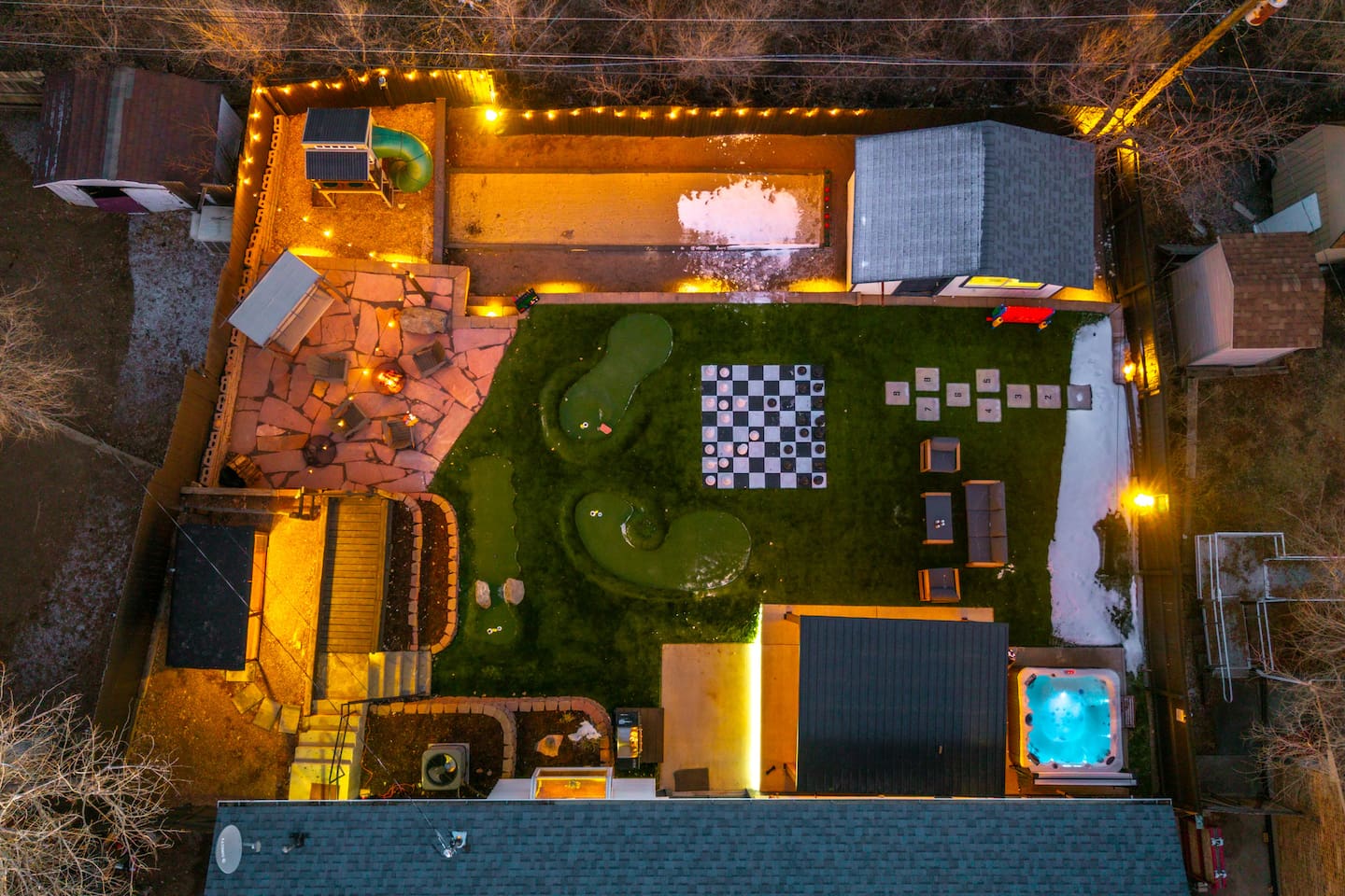 Epic Family Home: Mini-Golf, Sauna, Hot Tub, Games