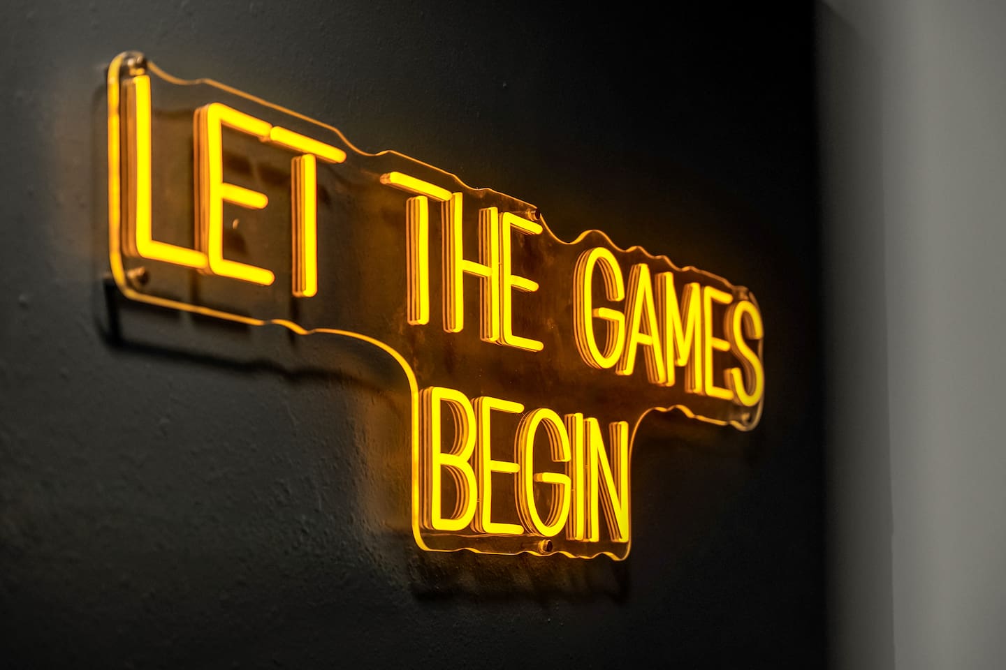 Epic Family Home: Mini-Golf, Sauna, Hot Tub, Games