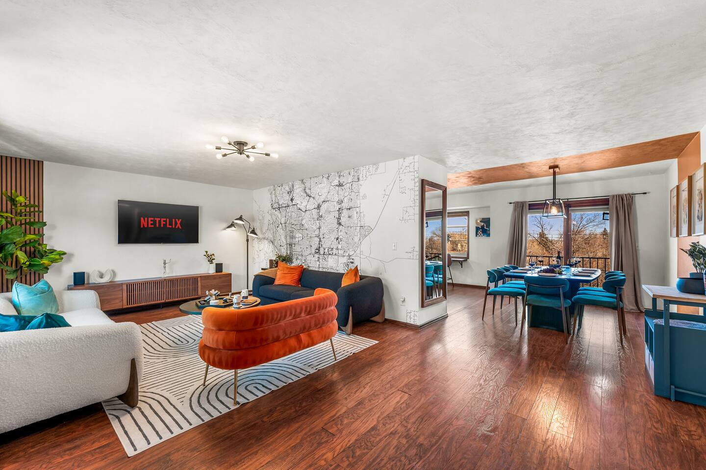 Epic Family Home: Mini-Golf, Sauna, Hot Tub, Games
